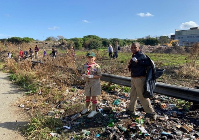 Scouts collect 728 kilograms of litter